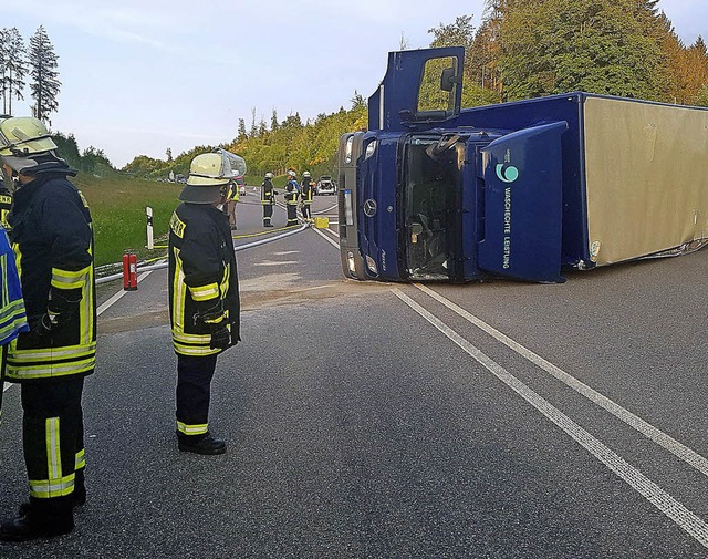 Die A 98 war am Montagabend nach einem Unfall stundenlang gesperrt.   | Foto: Axel Kremp