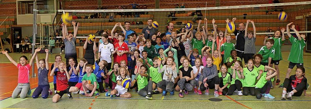 <BZ-FotoAnlauf>Volleyball </BZ-FotoAnl...0 Grundschler, am besten die Feyels.   | Foto: Mack
