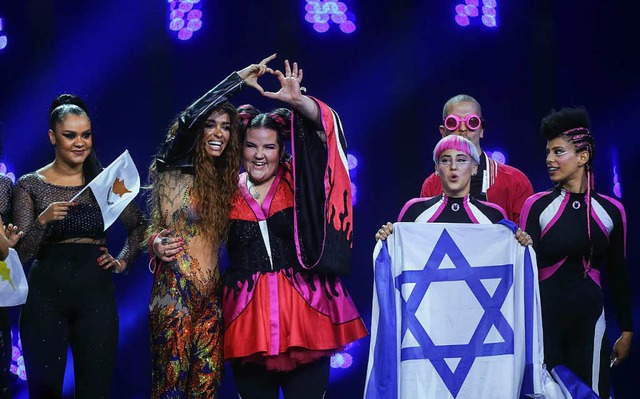 Netta singt fr Israel im ersten Halbf...Song Contest das Lied &quot;Toy&quot;.  | Foto: dpa