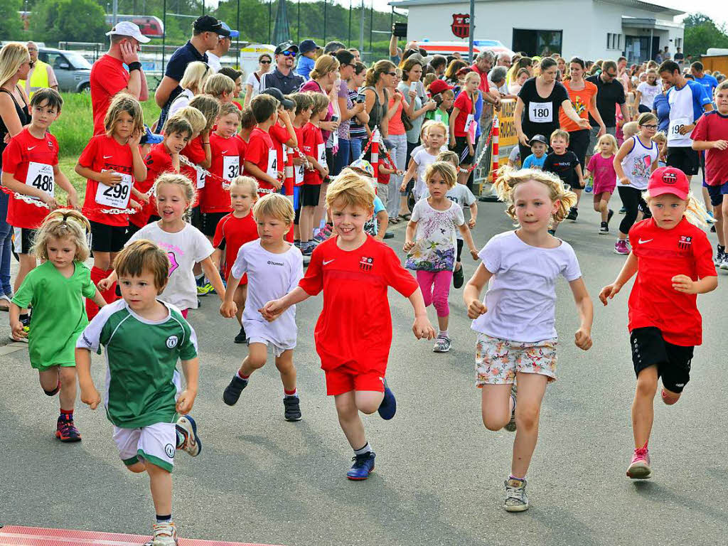 Wetter passt, Stimmung gut, Landschaft schn – beim Feierabendlauf in Buggingen.