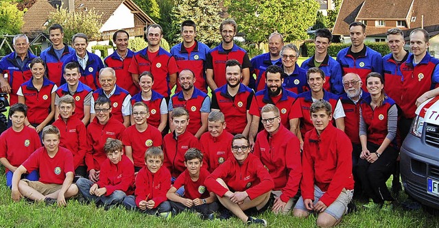 Diese drei Dutzend Frauen und Mnner b...rzwald &#8211; Ortsgruppe Mnstertal.   | Foto: Bergwacht Mnstertal