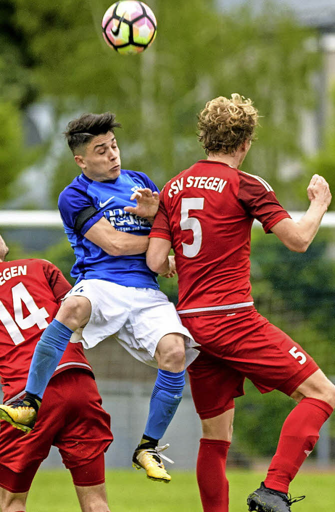 Gegen Den Ball überragend - Regio-Fußball - Badische Zeitung