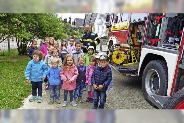 Was macht die Feuerwehr?