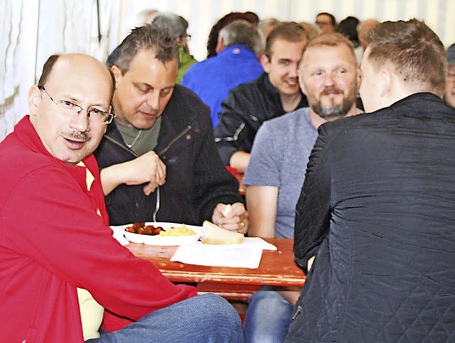 Vom migen Wetter lieen sich die Hf...aune verderben.                         | Foto: Ralph Lacher