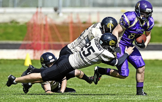 Zur Sache geht&#8217;s bei den Spielen der Sacristans (lila Trikot).   | Foto:  Patrick Seeger