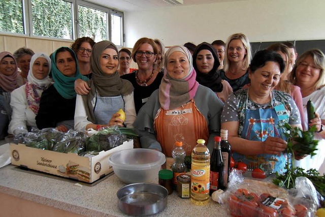 Kstliche Gerichte gab es bei dem Tref...222;Frauen kochen um die Welt&#8220;.   | Foto: Ernst Brugger