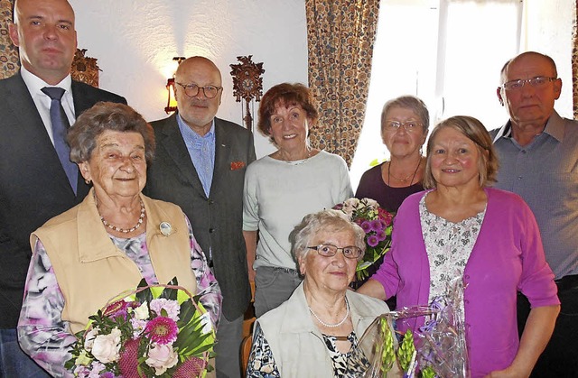 Ehrungen fr langjhrige Vereinstreue ... Propst und Vorsitzender Klaus Rsch.   | Foto: Hans-Jrgen Wehrle