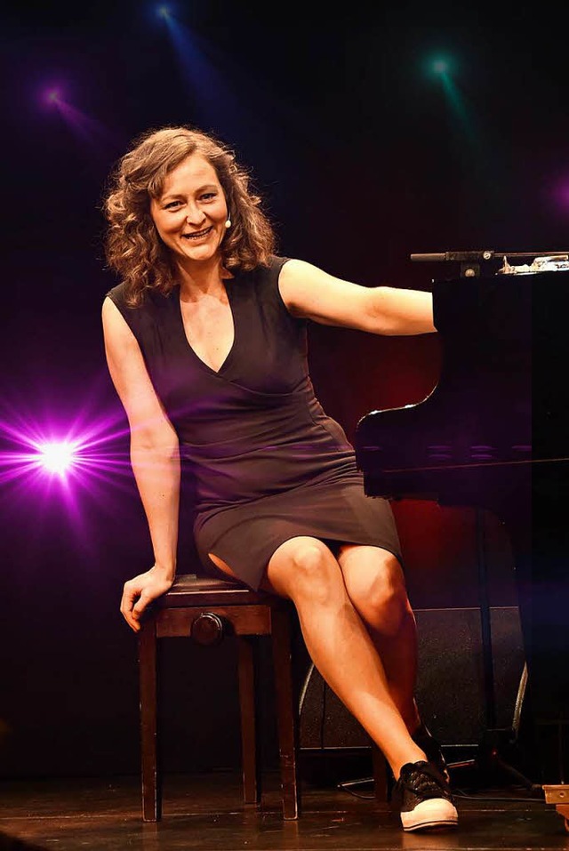 Holt in ihrem Soloprogramm die Klassiker vom Sockel: Pianistin Anne Folger  | Foto: Markus Donner