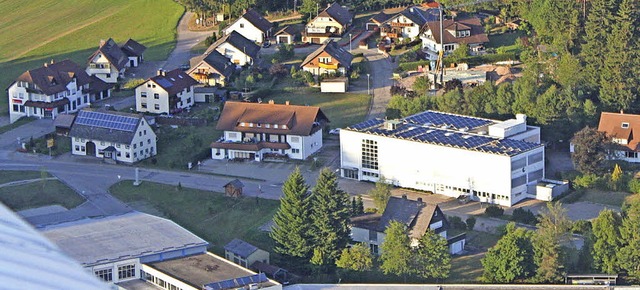 Das Fabrikgebude der ehemaligen Firma...haber (rechts) will IMS Gear mieten.    | Foto: Gert Brichta