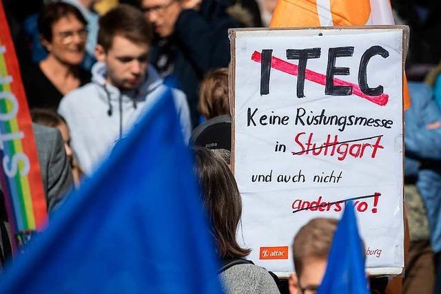 Entrstet ber die Rstungsmesse ITEC in Stuttgart