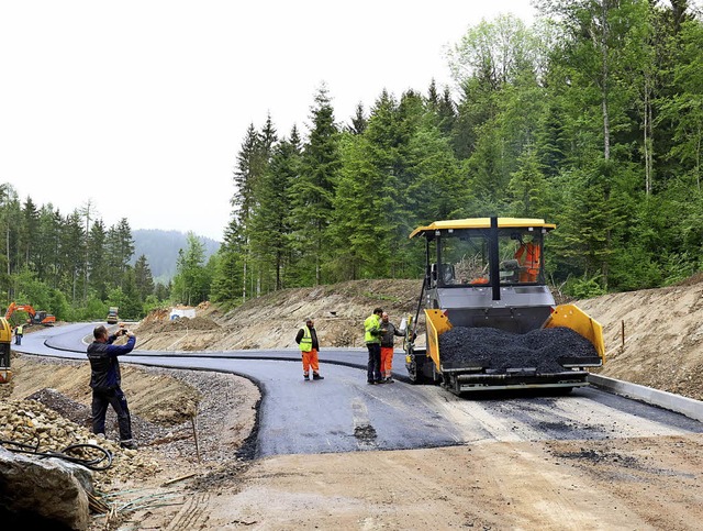 Auergewhnliche Baustelle: Um die  72... 170 wird dann wieder befahrbar sein.   | Foto: Gudrun Deinzer