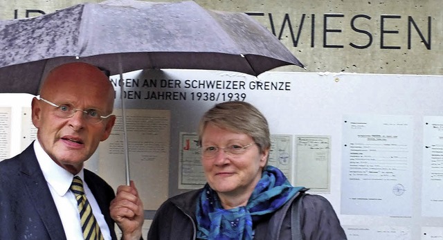 Gedenkstttenleiter Johannes Czwalina ...er von der Deutschen Botschaft in Bern  | Foto: David-Wenk