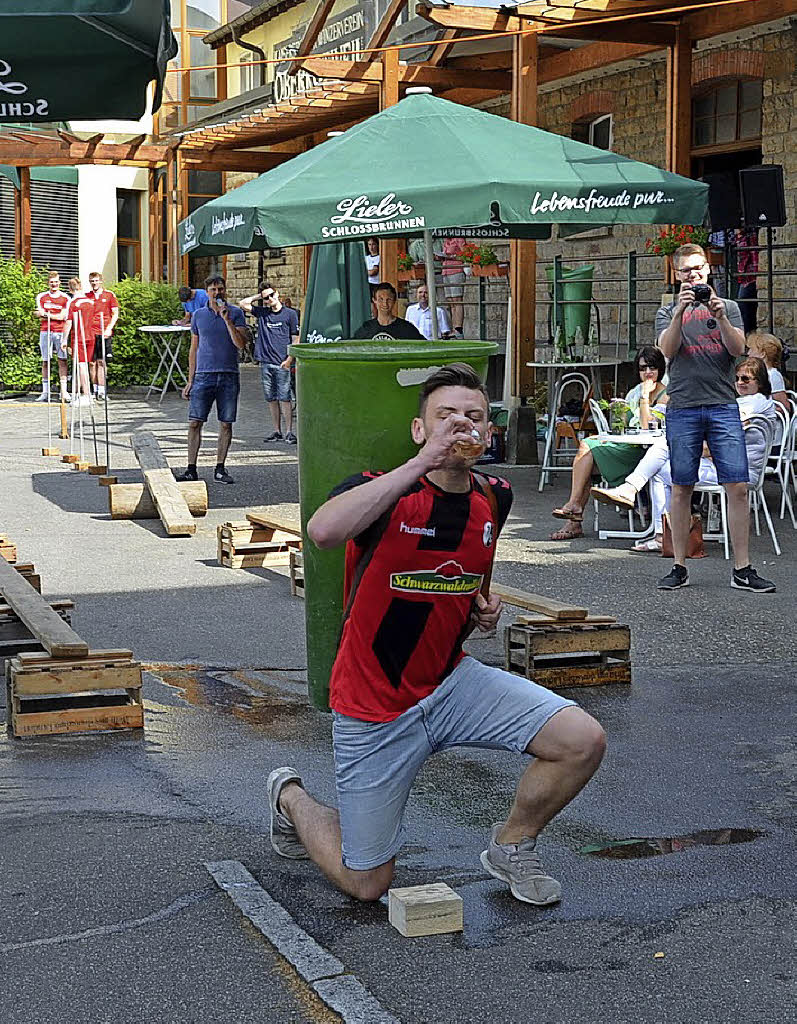 Gäste Genießen Spargel Und Wein Vogtsburg Badische Zeitung 3567