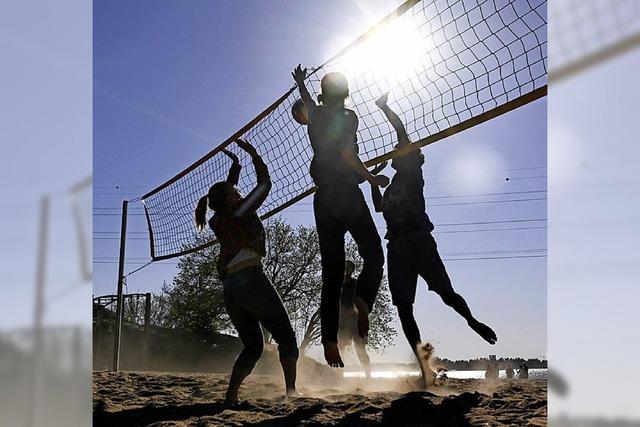 Die Volleyballer haben ihre Beach weiter in Huttingen