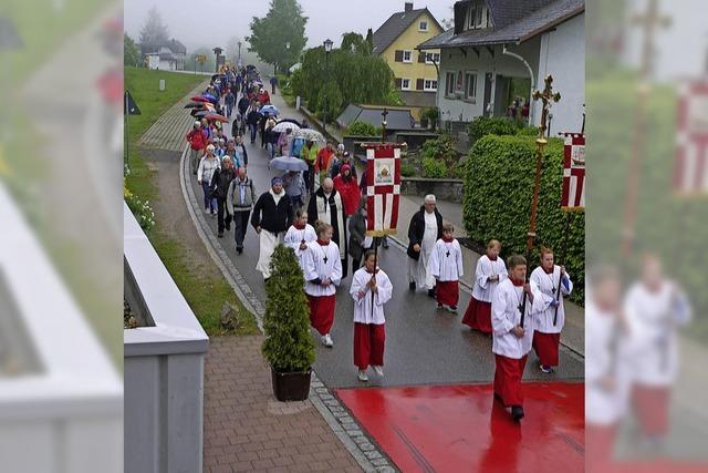 Wallfahrt bei schlechtem Wetter