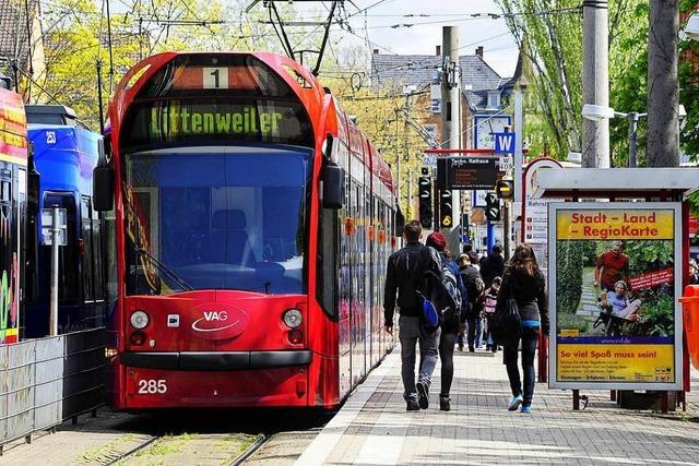 Bahnverkehr am Rathaus im Sthlinger kurzzeitig wegen Unfall unterbrochen