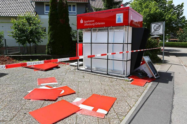 Der zerstrte Geldautomat nach der Tat  | Foto: Christoph Breithaupt