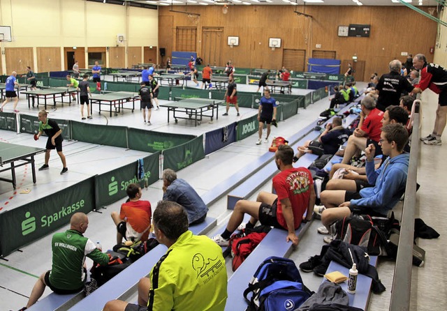 Spielbetrieb an 20 Platten: Zwei Tage ...ganz im Zeichen des Tischtennissports.  | Foto: Werner Schnabl