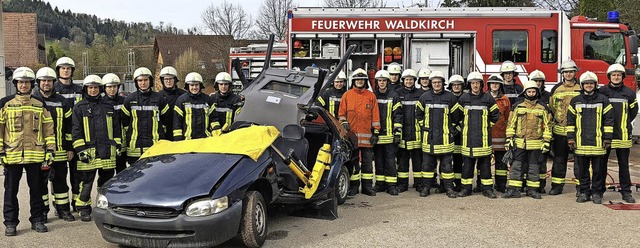 Bei der Feuerwehr in Waldkirch wurden ...fhrer aus dem Landkreis ausgebildet.   | Foto:  FFW