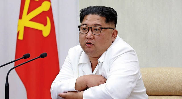 Gibt sich gelassen: Nordkoreas Machthaber Kim Jong-un in Pjngjang   | Foto: AFP