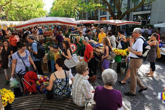 Der Lrracher Marktplatz &#8211; beson...samstags ein Begegnungsort erster Gte  | Foto: Juri Junkov