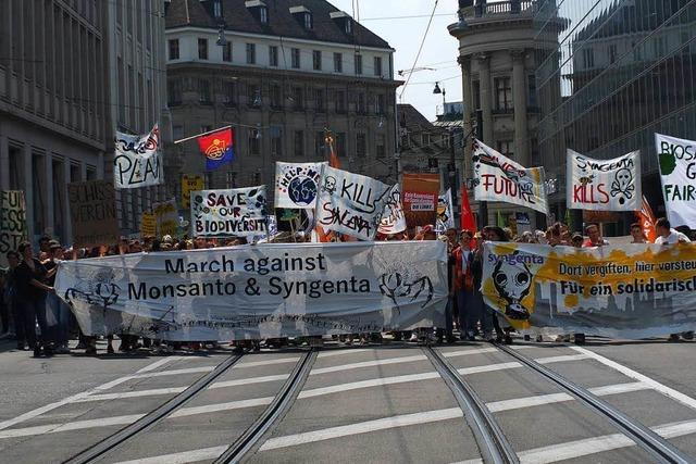 March against Monsanto: 2000 Menschen protestieren in Basel