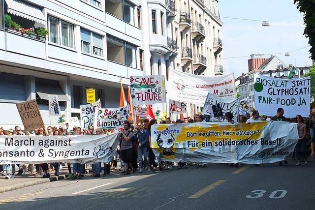 Fotos: Protestmarsch gegen Monsanto und Syngenta in Basel