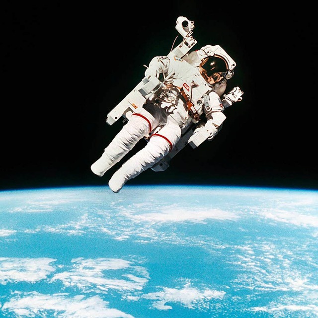 Duschen Astronauten im Weltall?  | Foto: NASA/dpa