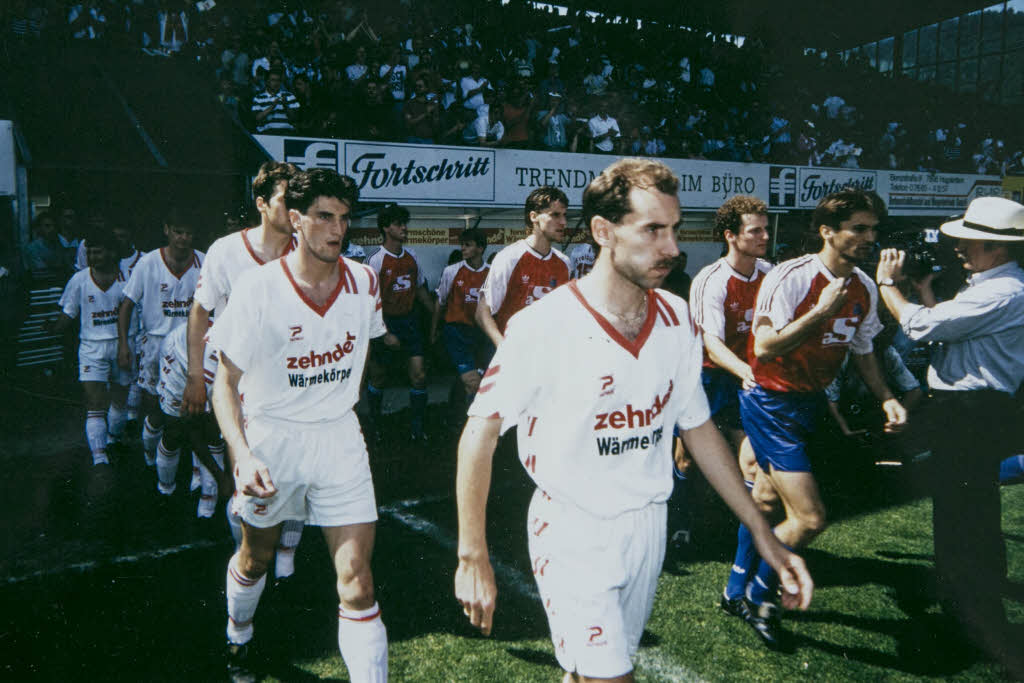 Vor 25 Jahren stieg der SC Freiburg zum ersten Mal auf - SC Freiburg - Badische Zeitung