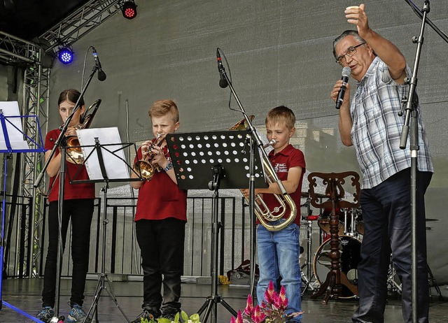 Junge Ringsheimer Musiktalente unterhi...s Publikum auf der Landesgartenschau.   | Foto: Sandra Decoux-Kone