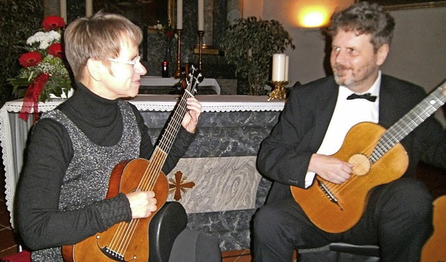 Edith Lehner und  Norbert Neunling be...ren in der Kirche St. Peter und Paul.   | Foto: Renate Griesser