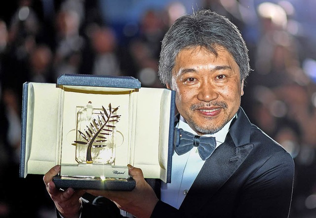 Er hat sie: Kore-Edo Hirokazu bei der Preisverleihung in Cannes   | Foto: dpa