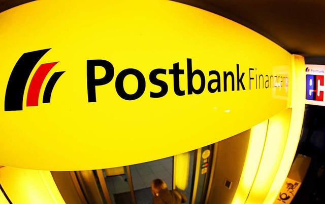 Die Postbank schliet mehr als 100 Fil...11; und erffnet neue Vertriebscenter.  | Foto: dpa