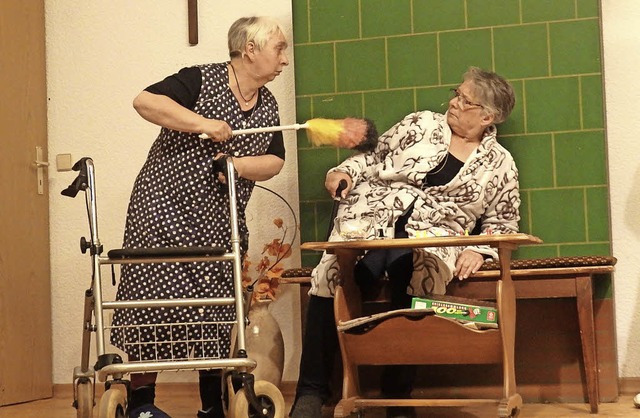 &#8222;Zoff im Seniorenheim&#8220; gab...Stterlin (links) und Ursula Stammer.   | Foto: Bianca Flier