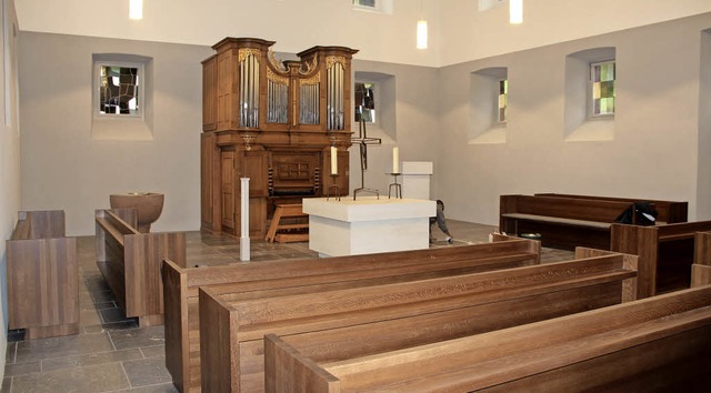 Blick in das Innere der Michaelskirche nach erfolgter Renovierung  | Foto: Rolf-Dieter Kanmacher