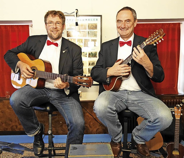 Felix Herrmann (links) und Klaus Strei...waren zum Krone-Geburtstag eingeladen.  | Foto: Gudrun Gehr