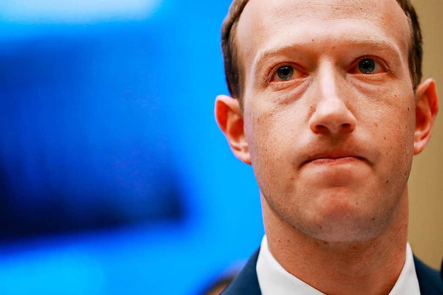 Facebook-Chef Mark Zuckerberg bei sein... des US-Reprsentantenhauses im April.  | Foto: AFP