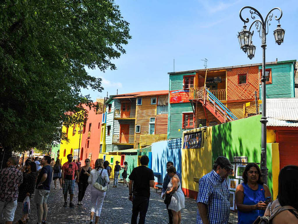 Bunte Klischees zu Hauf: die berhmte Gasse El Caminito in Buenos Aires