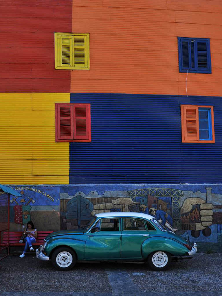 Bunte Huser im Viertel La Boca in Buenos Aires