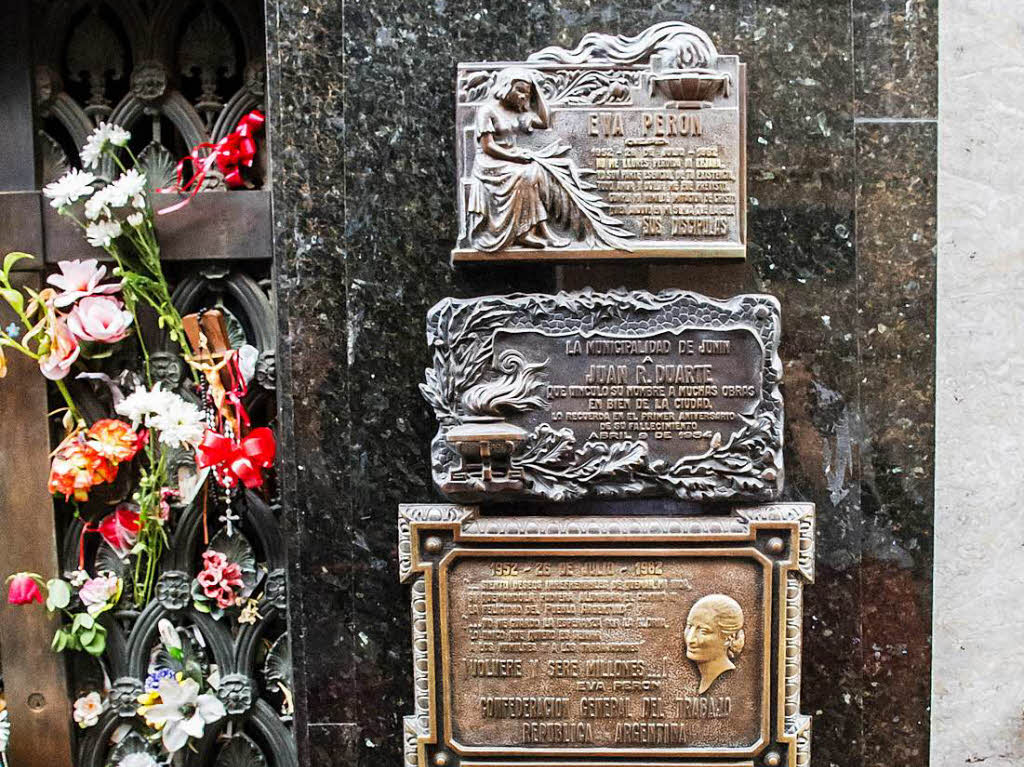 Das Grab von Evita  auf dem Friedhof La Recoleta in Buenos Aires