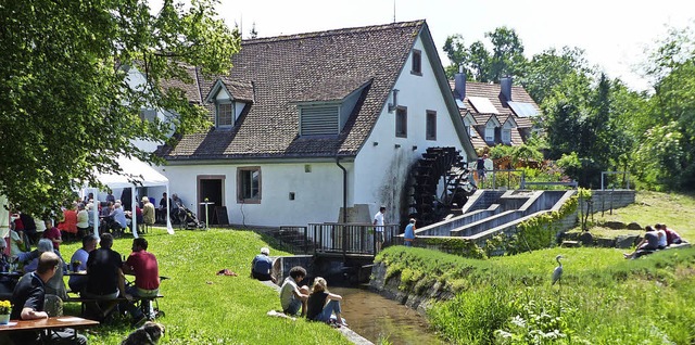 Mit so vielen Besuchern hatten der Mhlenverein in Umkirch gar nicht gerechnet.   | Foto: Claudia Bachmann-Goronzy