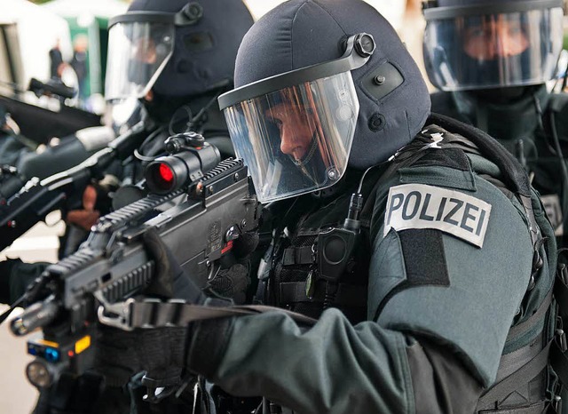 Was darf die Polizei in Bayern in Zuku...egen in Baden-Wrttemberg schon heute?  | Foto: dpa