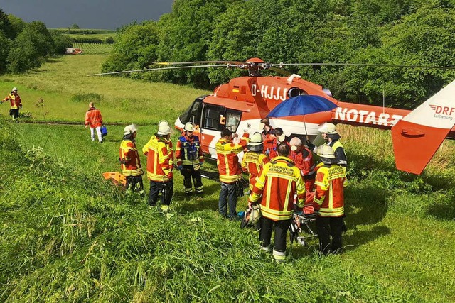 Auch ein Rettungshubschrauber war im Einsatz.  | Foto: Feuerwehr Herbolzheim