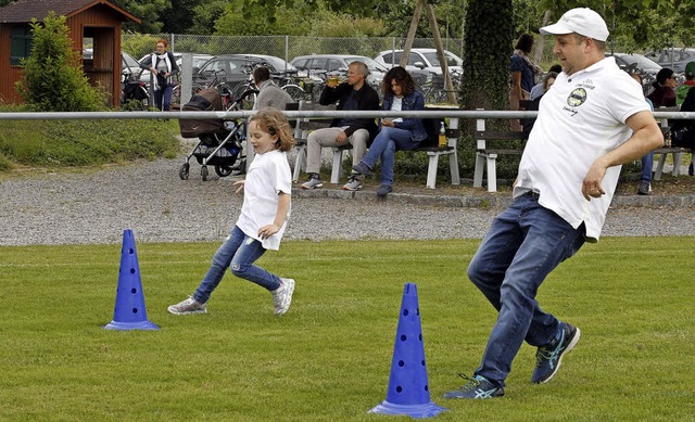 Vater oder Tchterchen &#8211; wer gewinnt bei dem Familienduell?   | Foto: Heidi Fssel