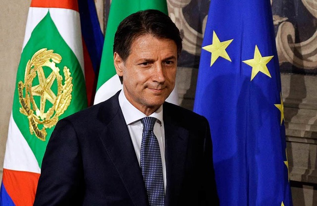 Giuseppe Conte, Universittsprofessor ...Italiens Staatsprsidenten Mattarella.  | Foto: dpa