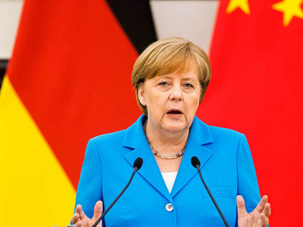 Merkel spricht bei einer Pressekonferenz in der Groen Halle des Volkes.