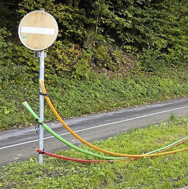 Schon im September 2017 hingen die Lee...s schnelle Internet Hsingen erreicht.  | Foto: Schaum