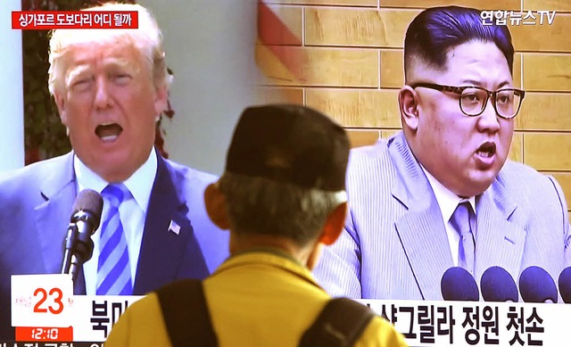 Nordkoreas Fernsehen berichtet ber Tr...age eines Treffens mit Prsident Kim.   | Foto: dpa