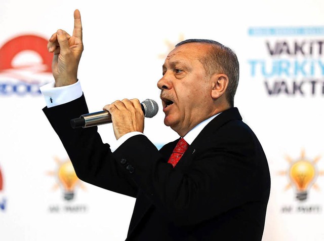 Trgt viel Schuld an der Abwertung der Lira: Staatschef Erdogan  | Foto: AFP