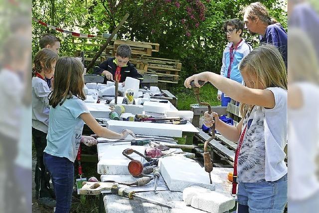 Wo Kinder zu Schfchen und Holzhttenbauern werden